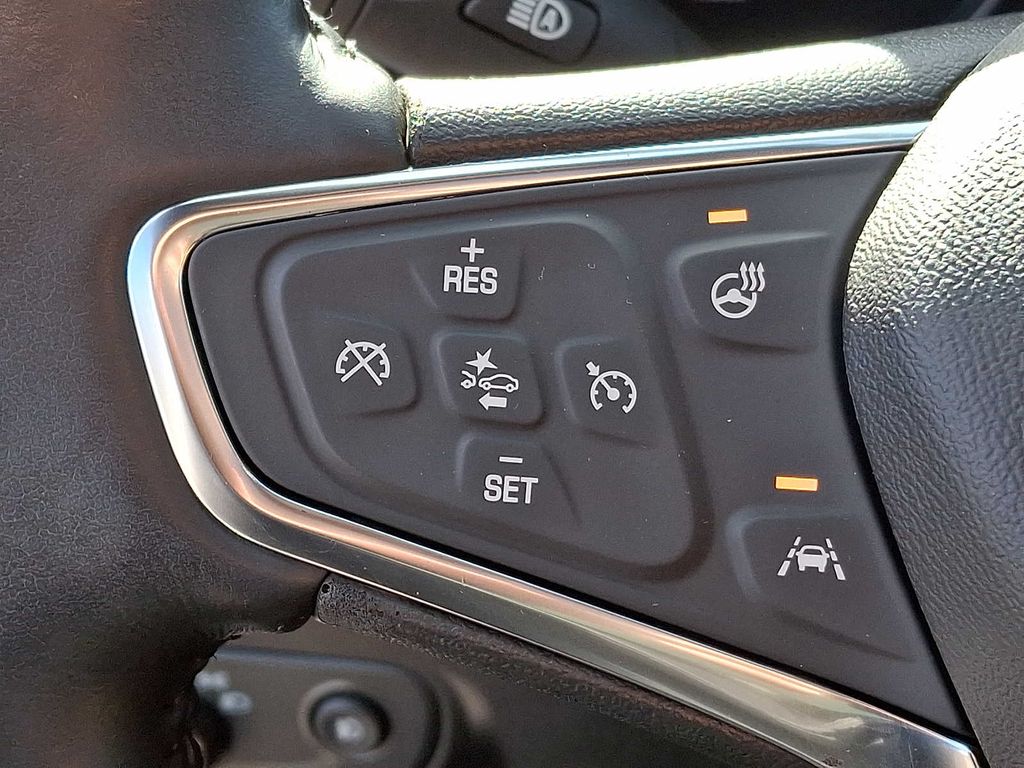 Thumbnail: 2020 Chevrolet Equinox - 18
