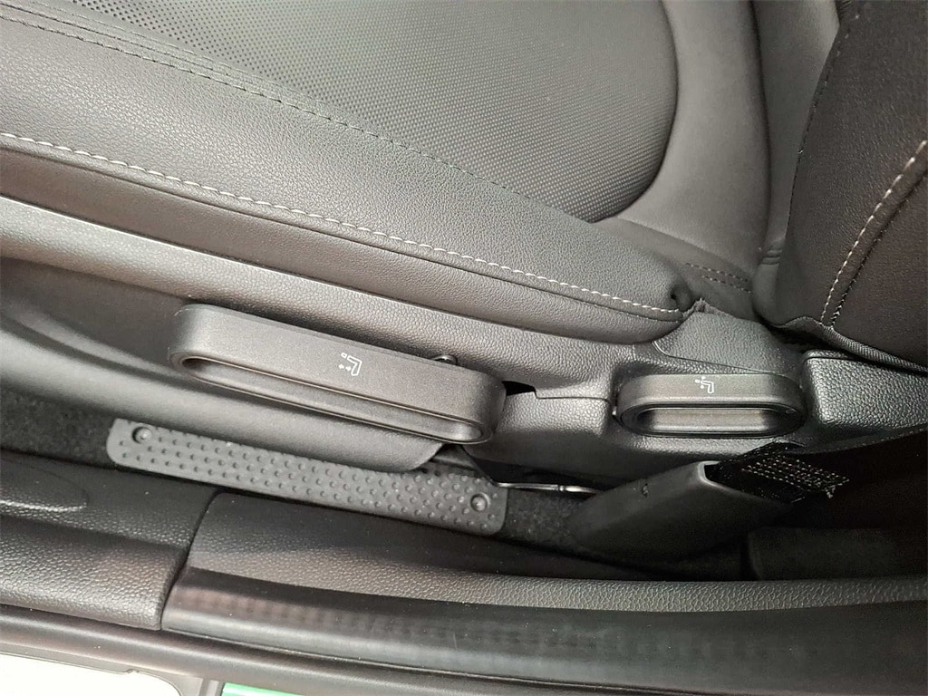 Thumbnail: 2024 MINI Cooper Hardtop - 11