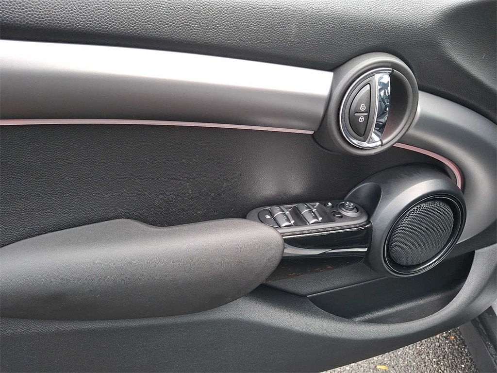 Thumbnail: 2024 MINI Cooper Hardtop - 9