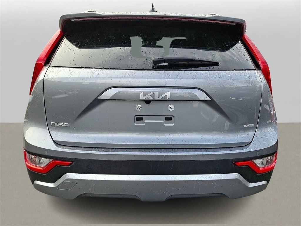 Thumbnail: 2023 Kia Niro - 4