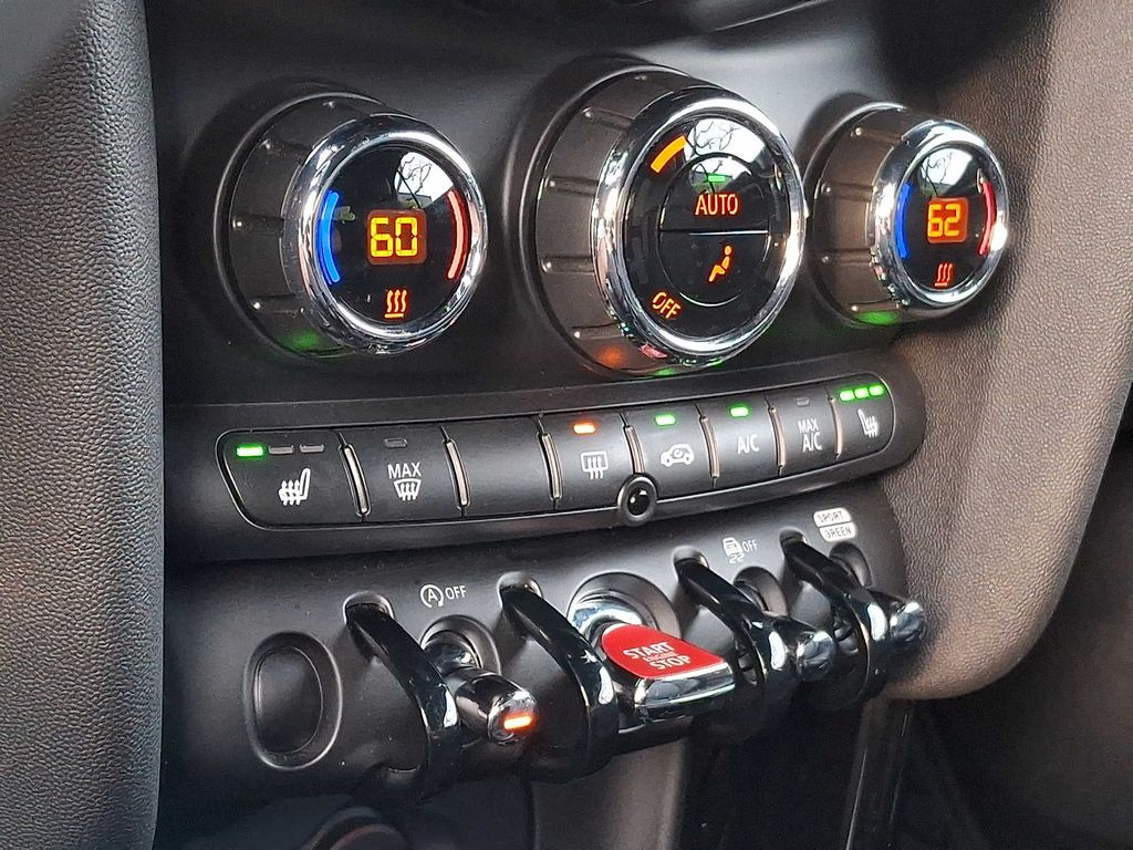 Thumbnail: 2024 MINI Cooper Convertible - 12