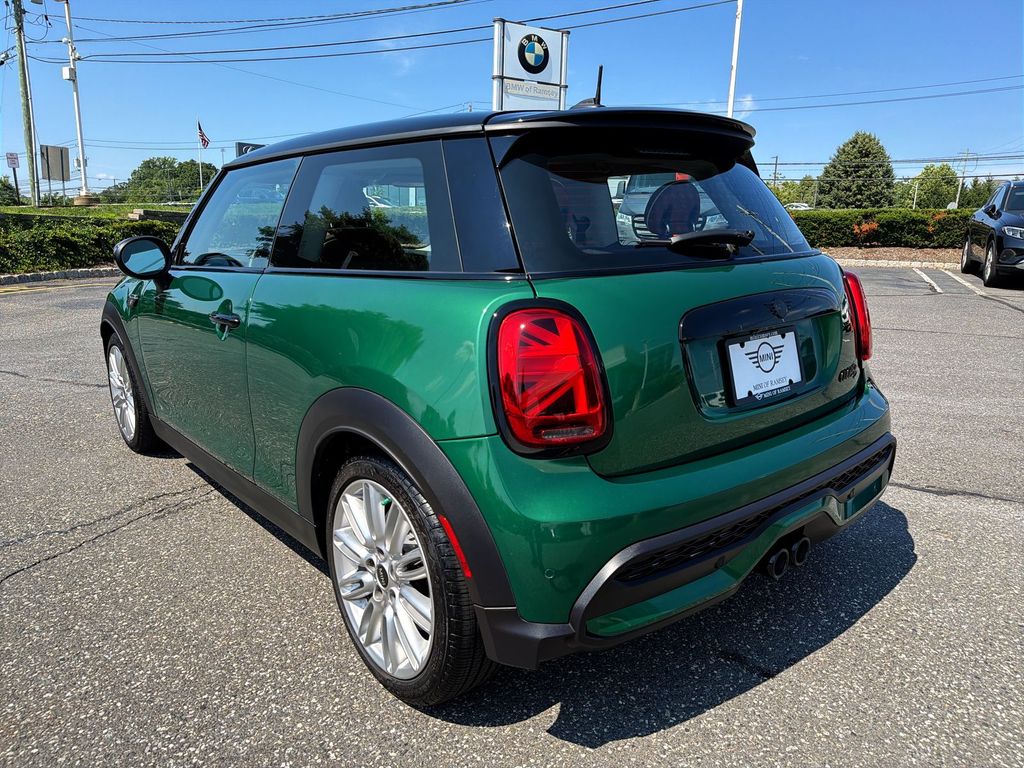 Thumbnail: 2022 MINI Cooper Hardtop - 12