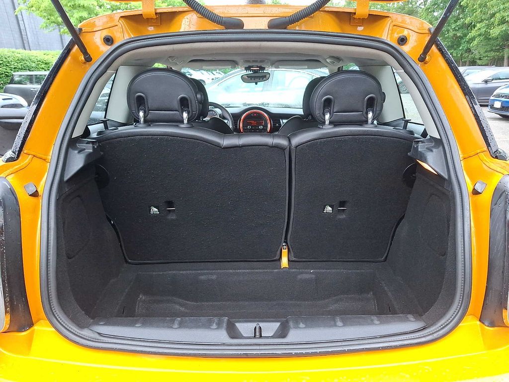 Thumbnail: 2014 MINI Cooper Hardtop - 27