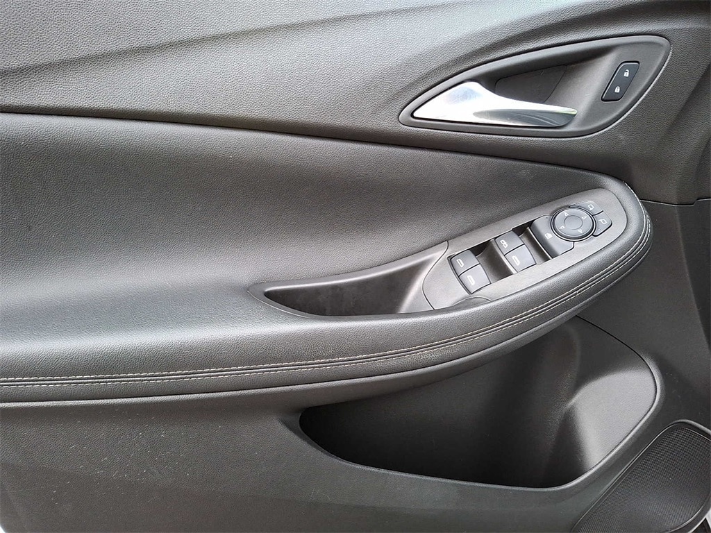 Thumbnail: 2022 Buick Encore GX - 9