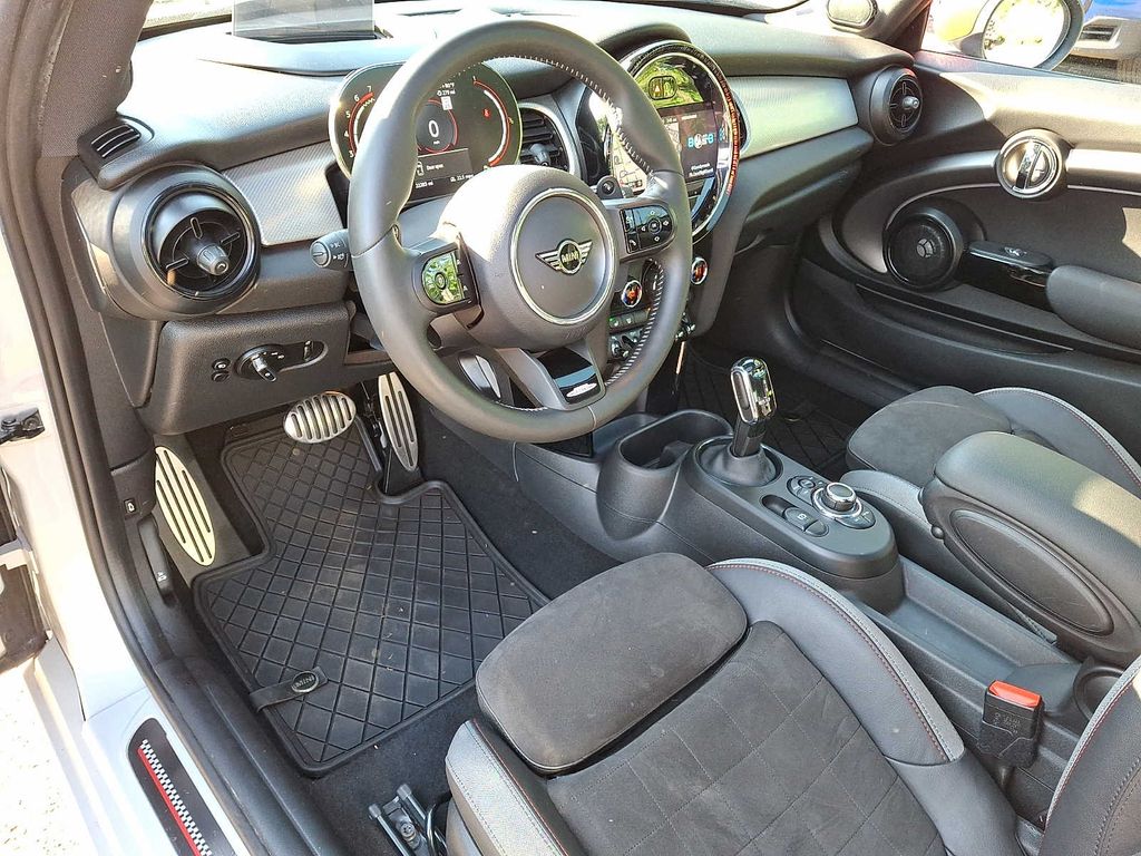 Thumbnail: 2023 MINI Cooper Hardtop - 9