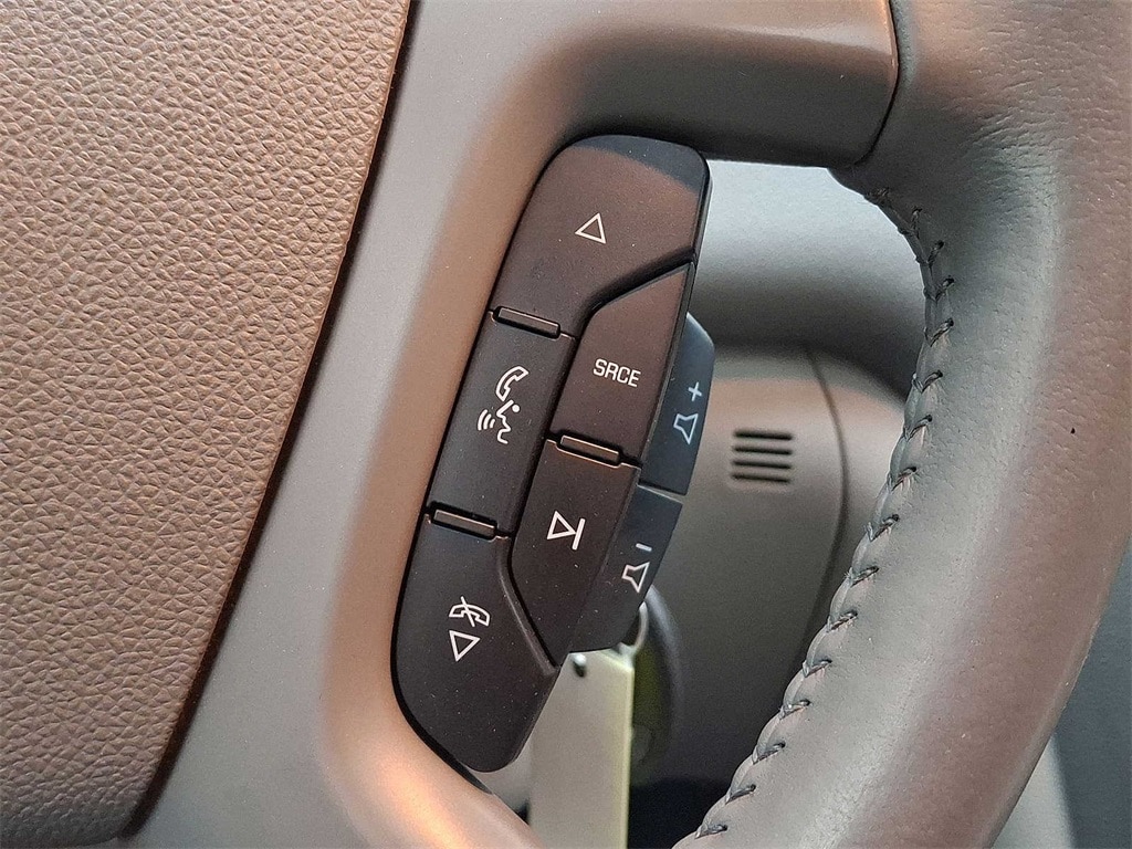 Thumbnail: 2011 Buick Enclave - 16