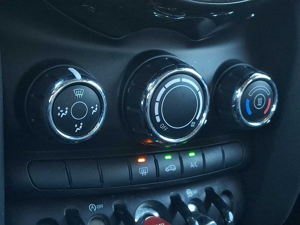 Thumbnail: 2020 MINI Cooper Hardtop - 11