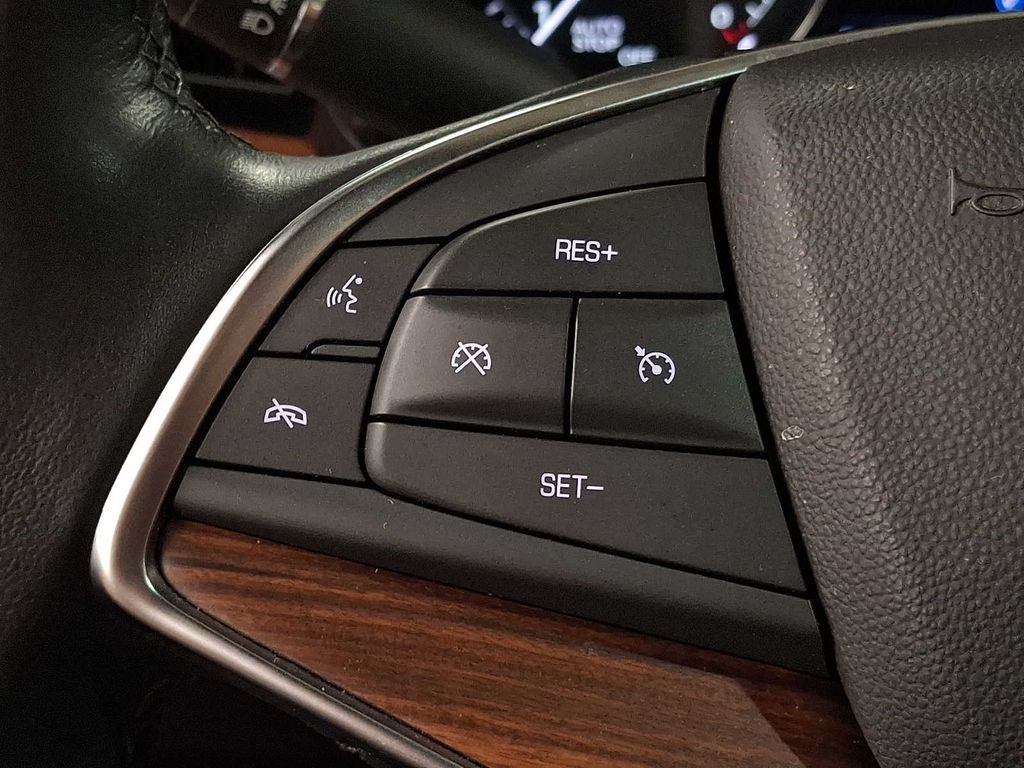 Thumbnail: 2024 Cadillac XT5 - 17