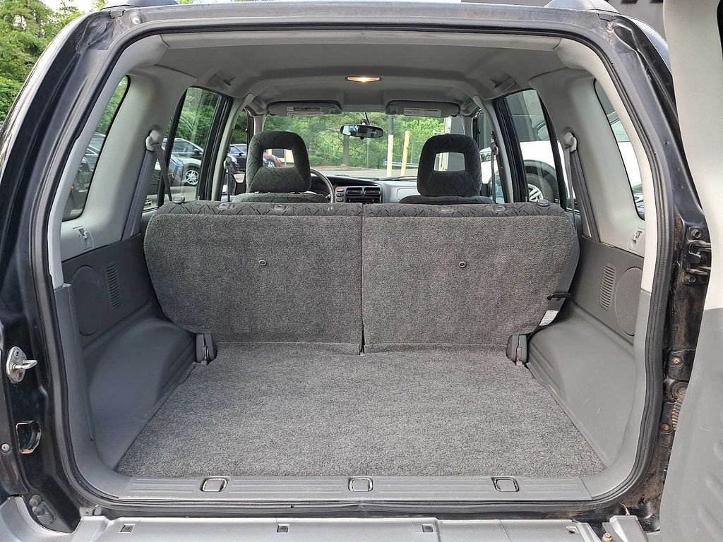 Thumbnail: 2002 Chevrolet Tracker - 26