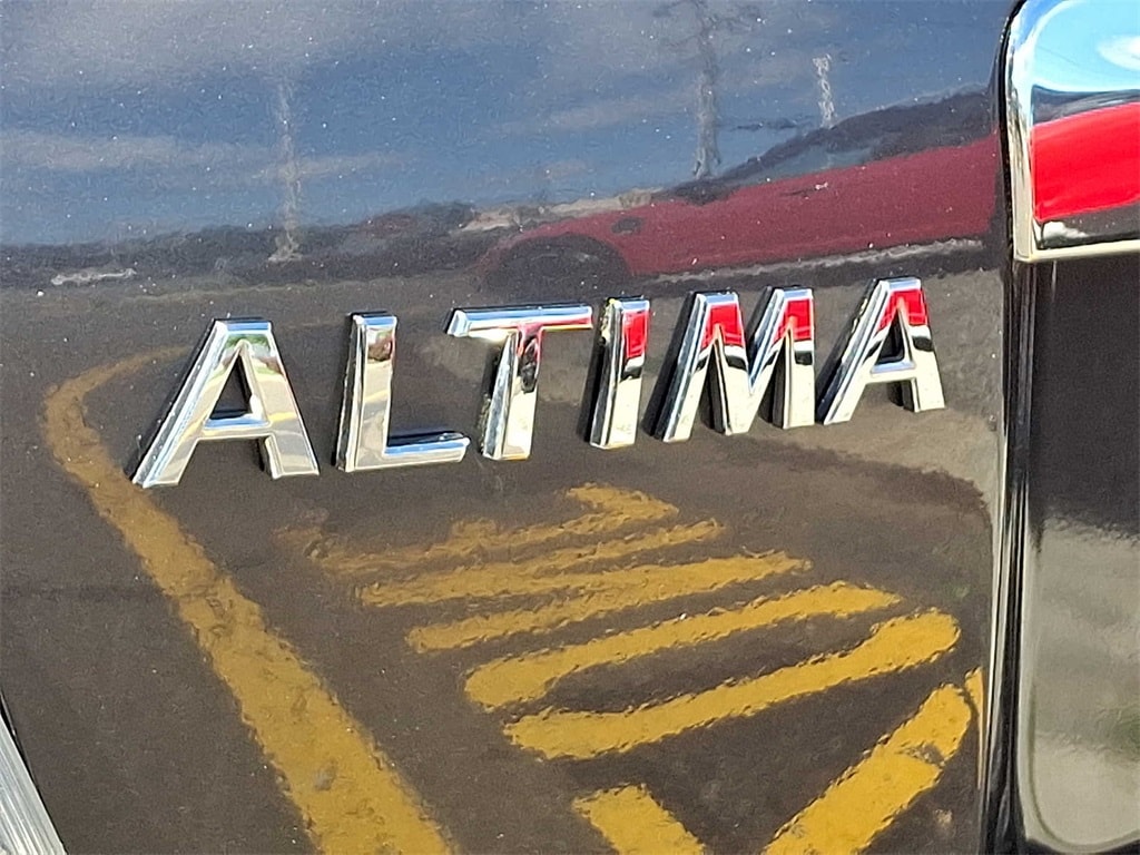Thumbnail: 2010 Nissan Altima - 30
