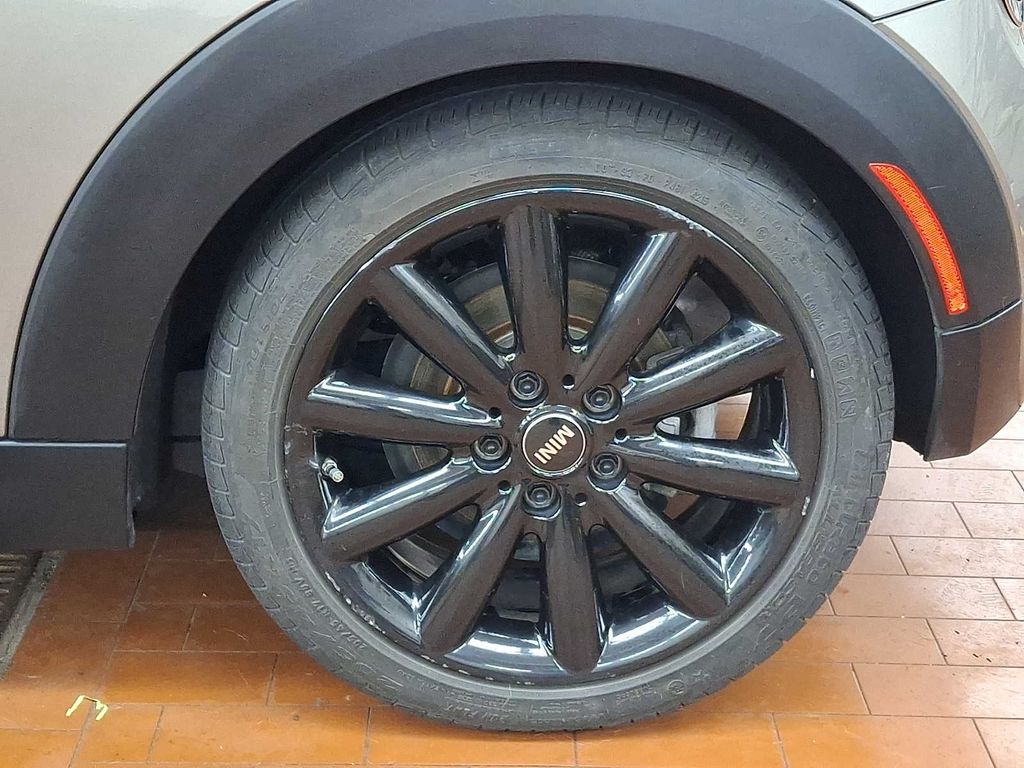 Thumbnail: 2016 MINI Cooper Convertible - 9