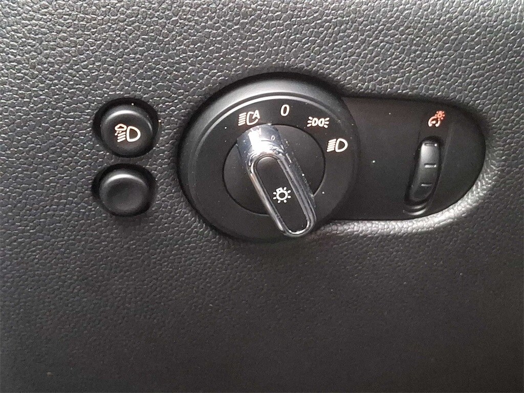 Thumbnail: 2023 MINI Cooper Convertible - 23