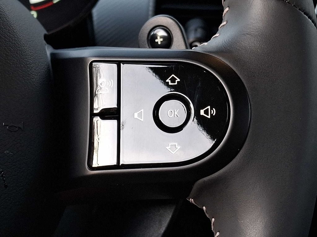 Thumbnail: 2024 MINI Cooper Convertible - 17