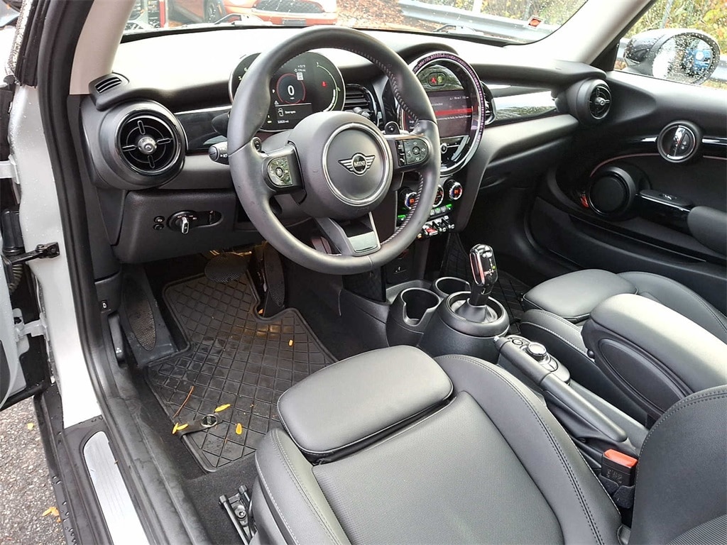 Thumbnail: 2023 MINI Cooper Hardtop - 9