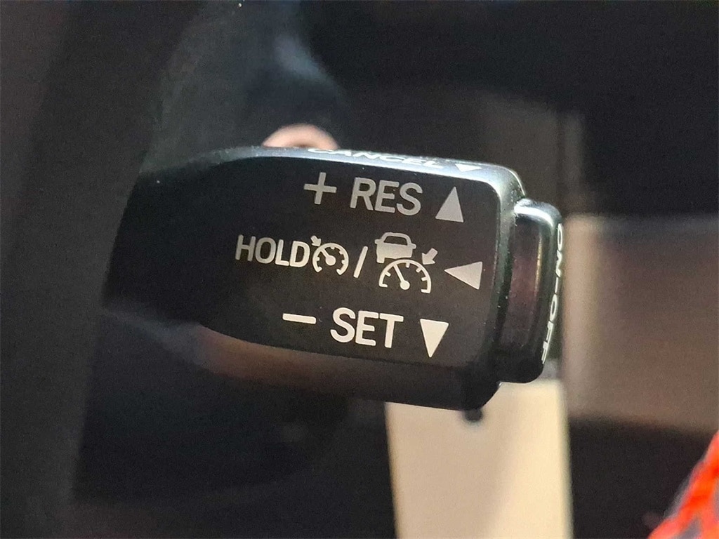 Thumbnail: 2020 Toyota Tacoma - 17