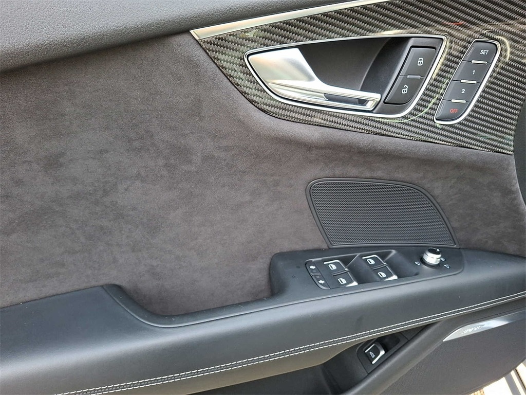 Thumbnail: 2016 Audi RS 7 - 8