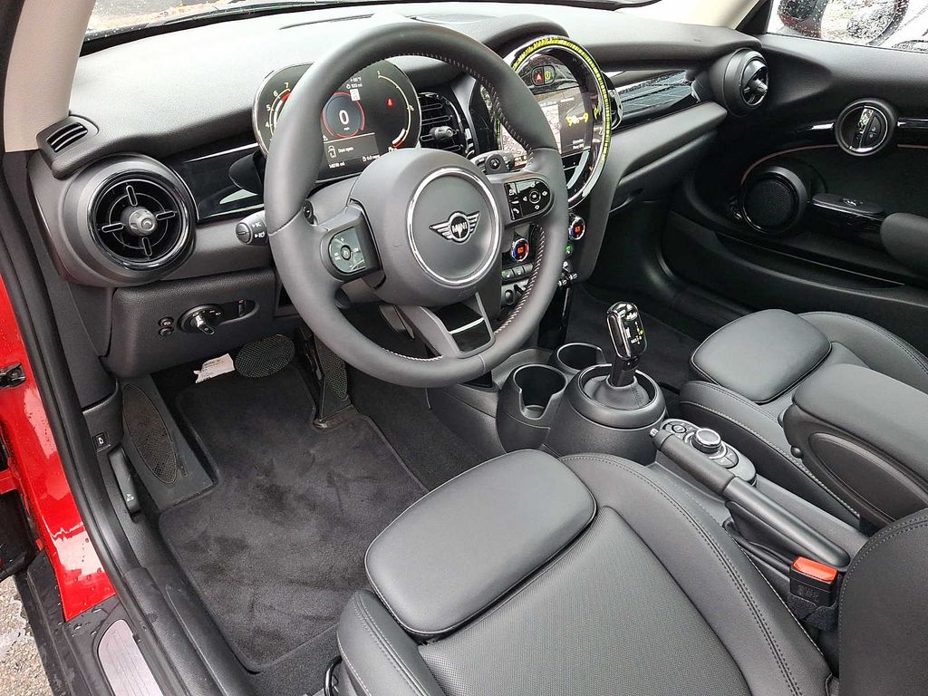 Thumbnail: 2024 MINI Cooper - 9