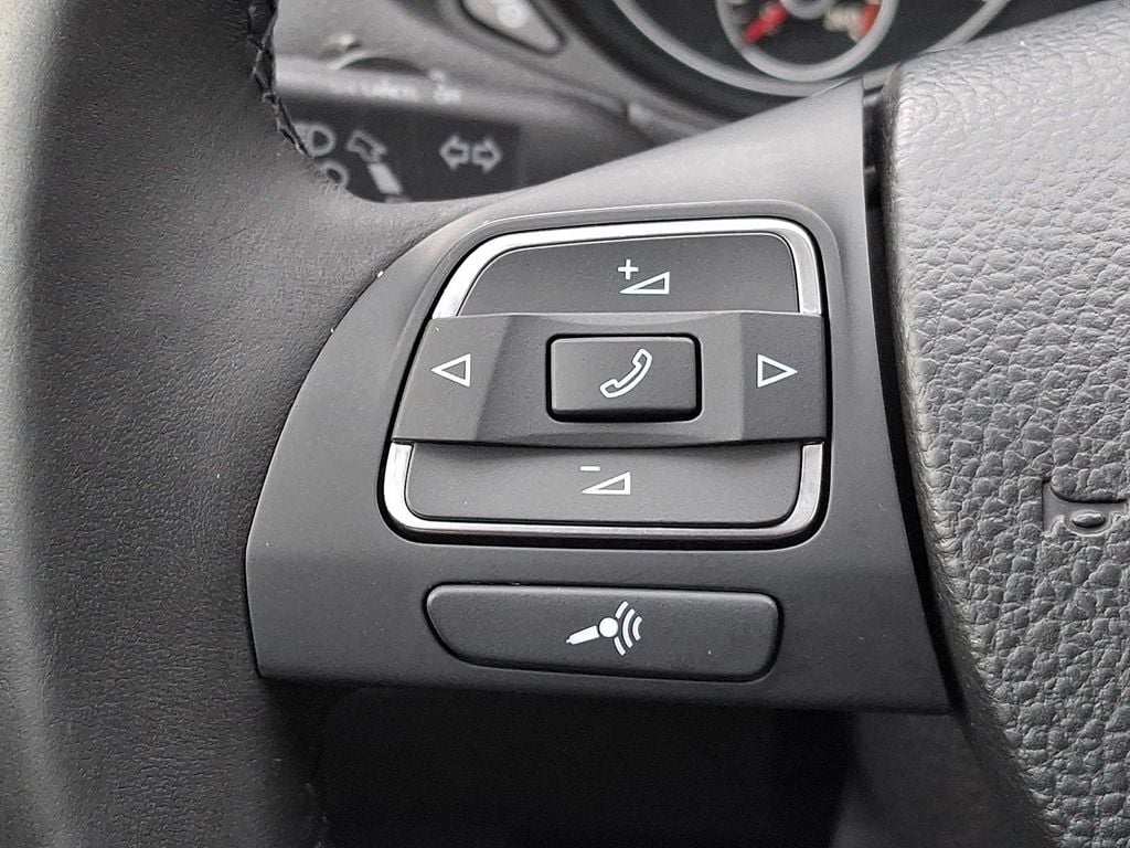 Thumbnail: 2013 Volkswagen Passat - 17