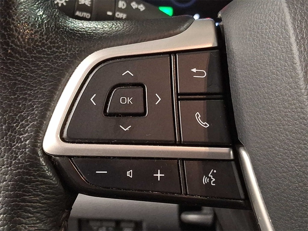 Thumbnail: 2021 Toyota Sienna - 19