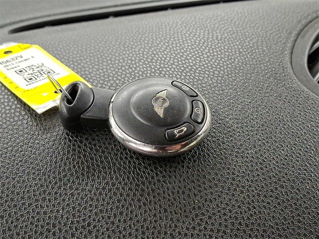 2013 MINI Cooper Base 25