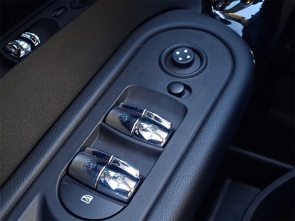 Thumbnail: 2023 MINI Cooper Countryman - 25