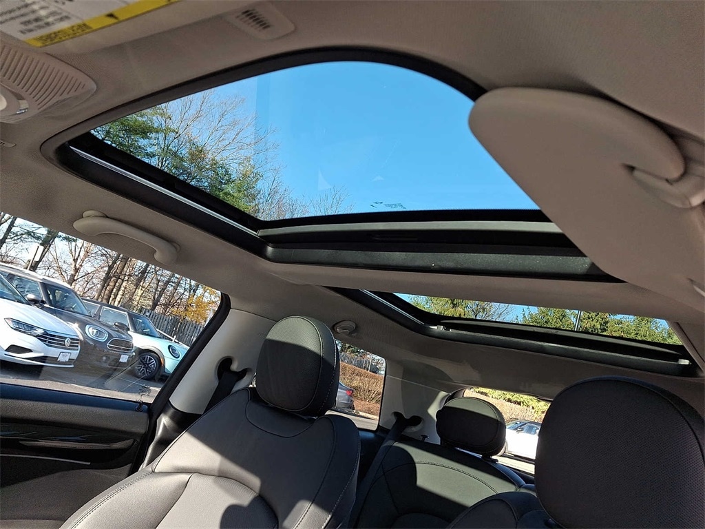 Thumbnail: 2024 MINI Cooper Hardtop - 13