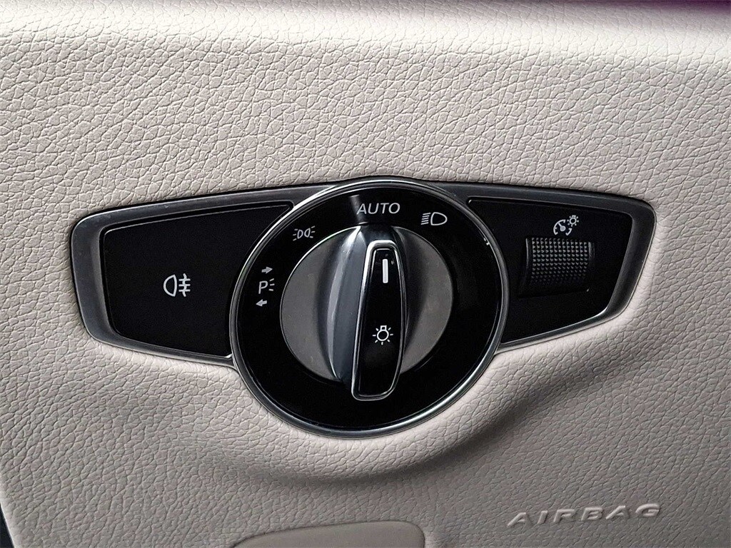 Thumbnail: 2019 Mercedes-Benz E-Class - 21