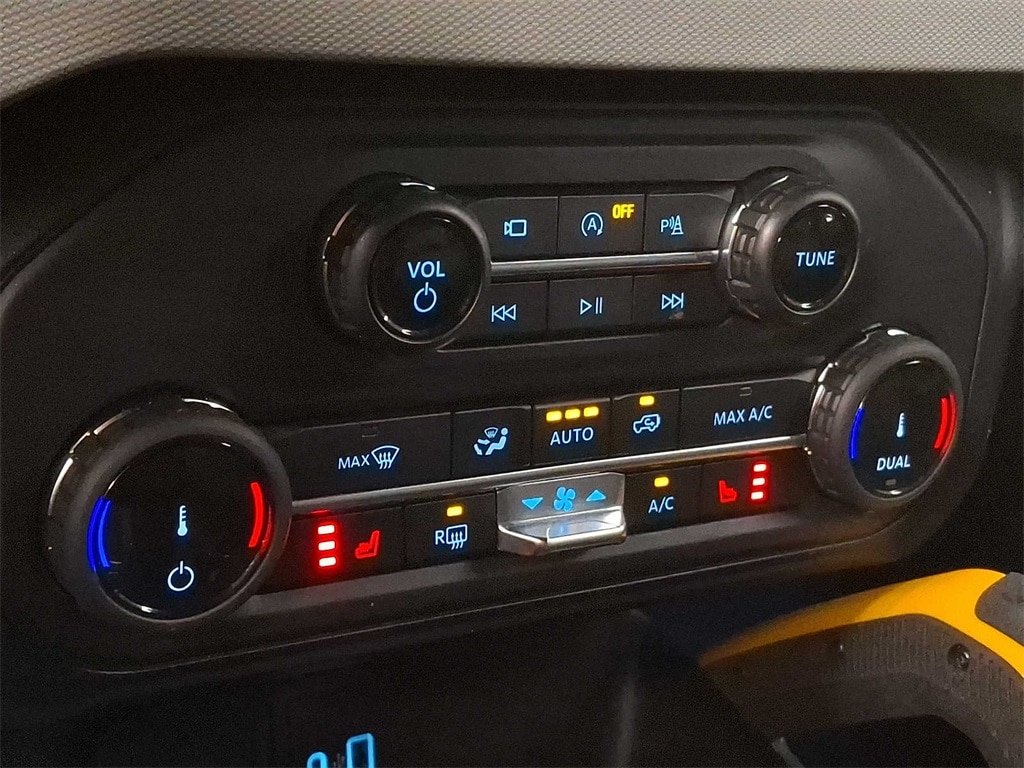 Thumbnail: 2022 Ford Bronco - 15