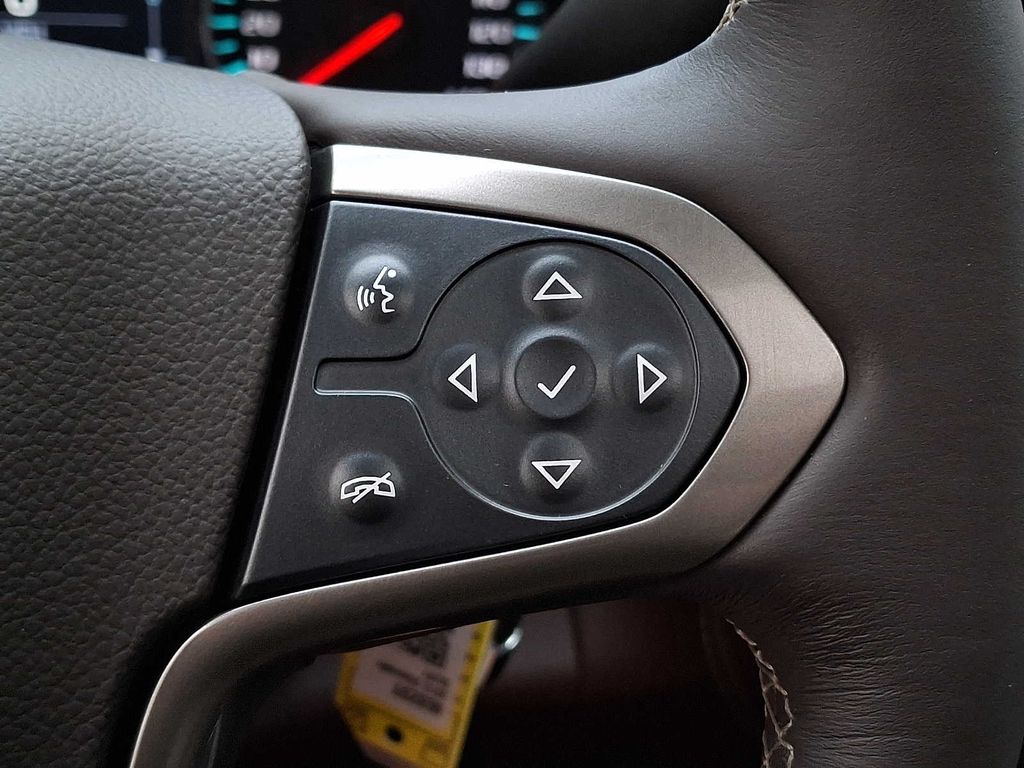 Thumbnail: 2015 Chevrolet Silverado 1500 - 18