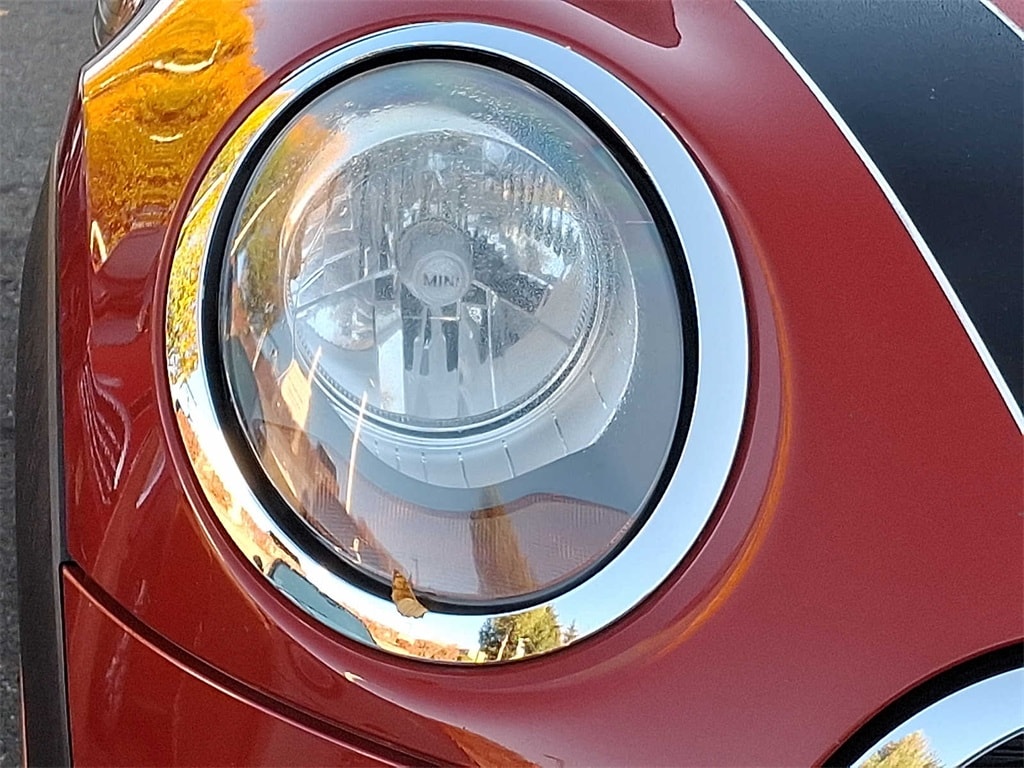 Thumbnail: 2015 MINI Cooper Hardtop - 9