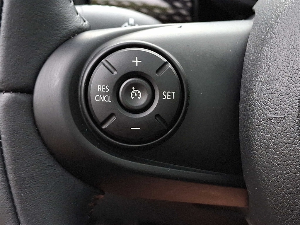 Thumbnail: 2016 MINI Cooper - 17