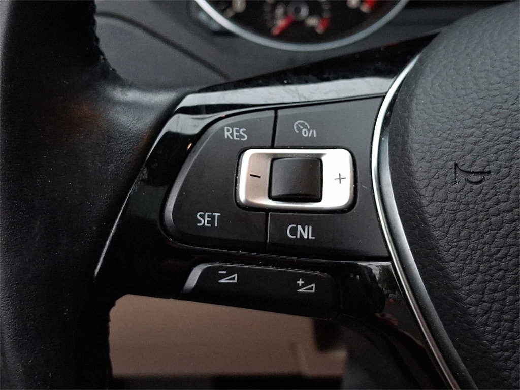 2017 Volkswagen Jetta SE 18