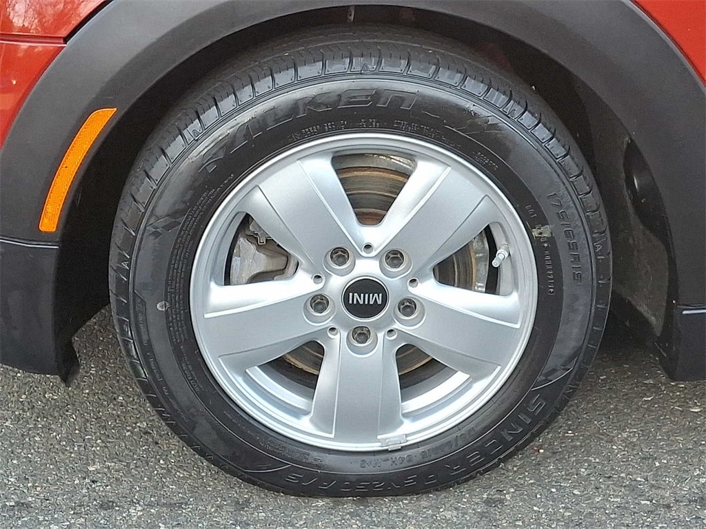 Thumbnail: 2015 MINI Cooper Hardtop - 8