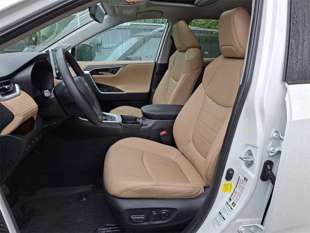 2021 Toyota RAV4 Limited 10