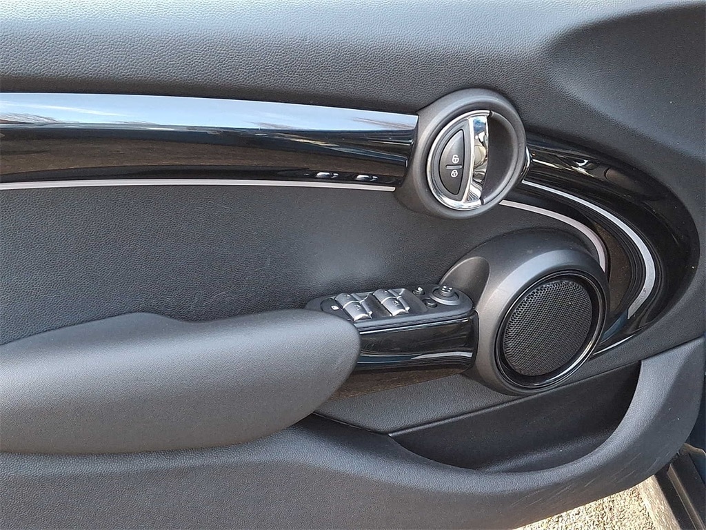 Thumbnail: 2023 MINI Cooper Hardtop - 9