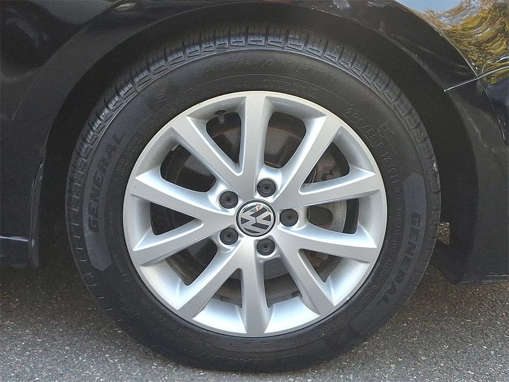 Thumbnail: 2013 Volkswagen Jetta - 26