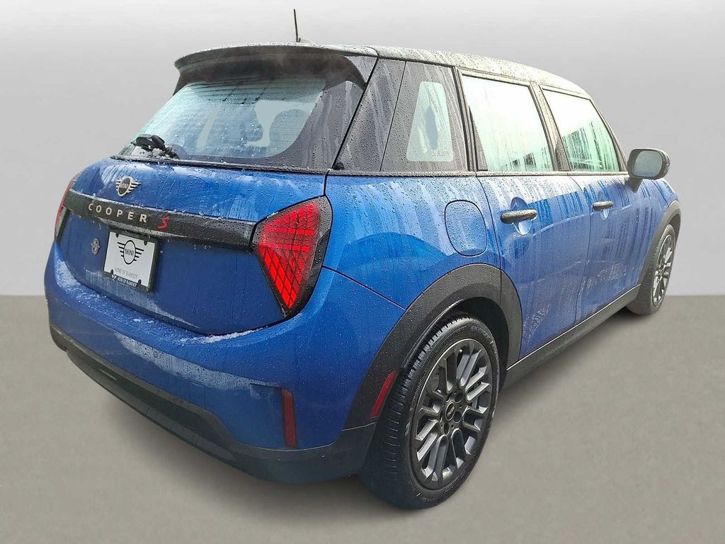 Thumbnail: 2025 MINI Cooper Hardtop - 4