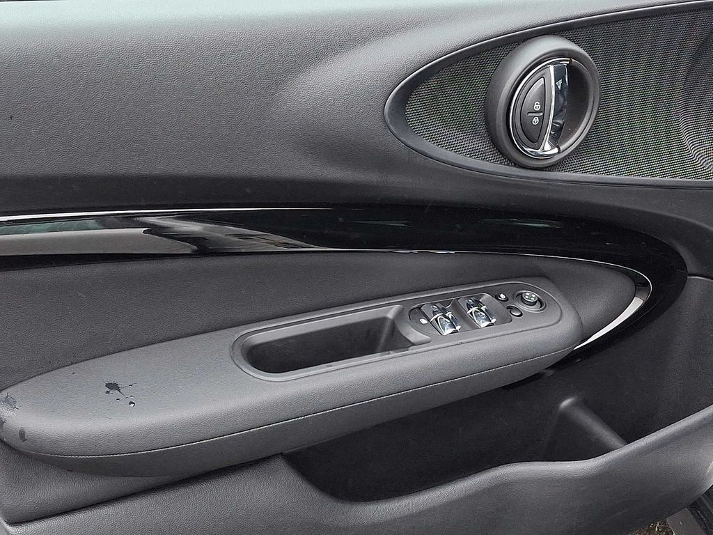 Thumbnail: 2023 MINI Cooper Clubman - 11