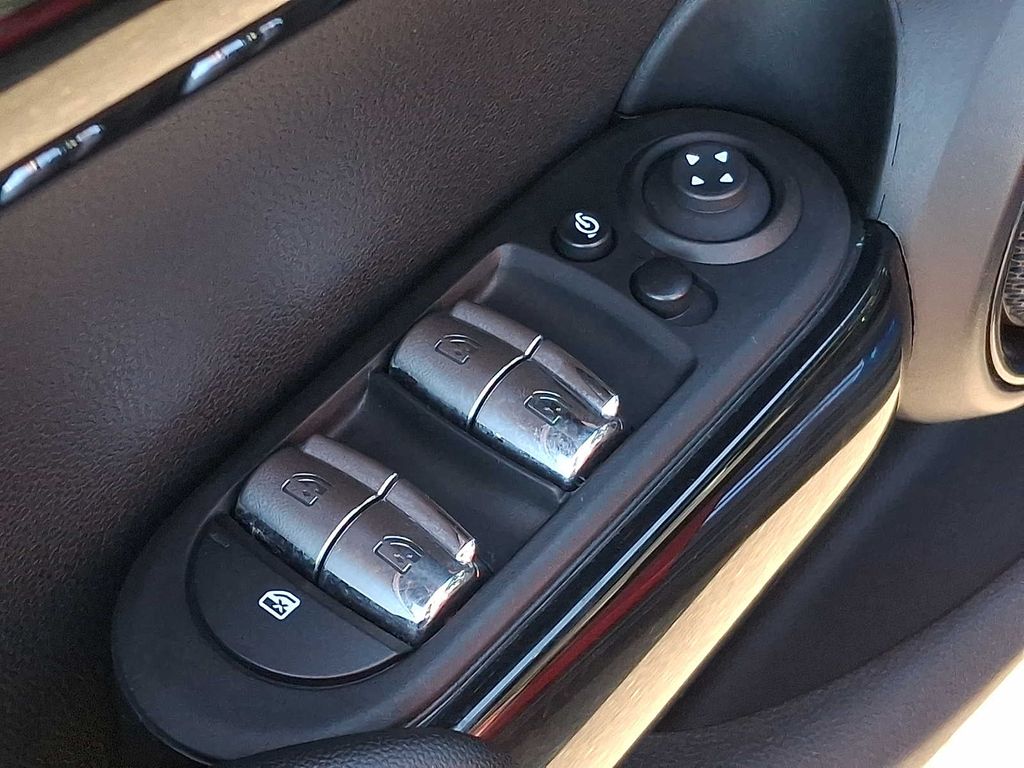 2023 MINI Hardtop 4 Door S - Photo 23