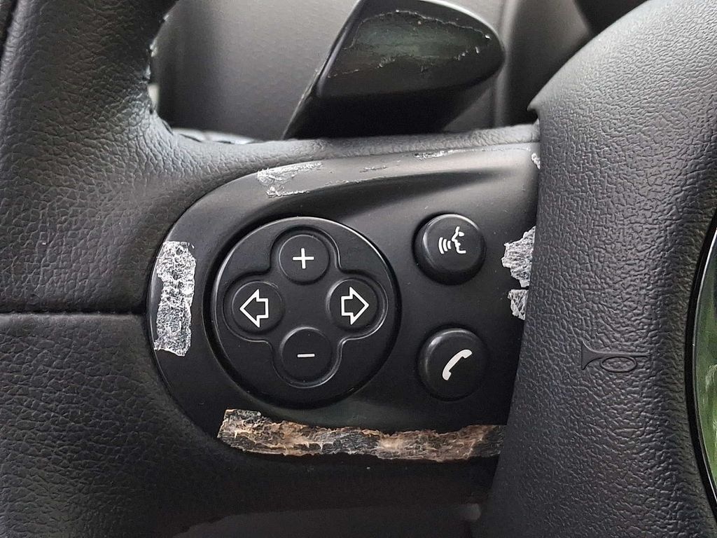 Thumbnail: 2015 MINI Cooper Countryman - 16