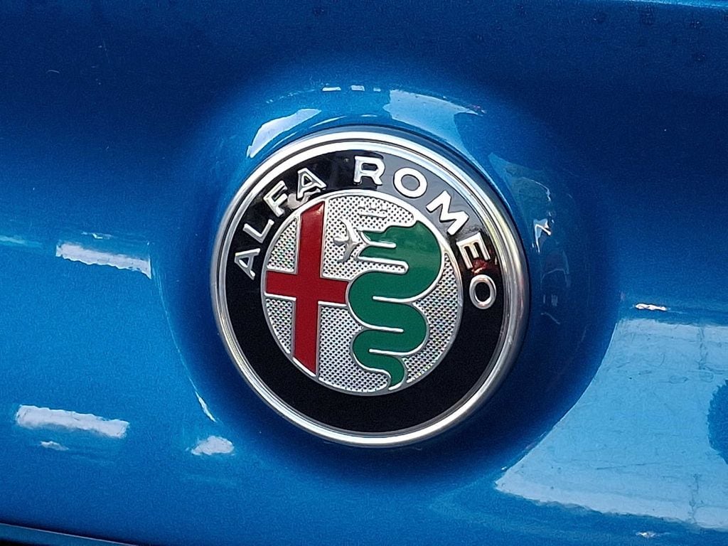 Thumbnail: 2023 Alfa Romeo Giulia - 28