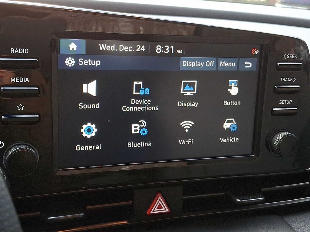 Thumbnail: 2022 Hyundai Elantra - 11