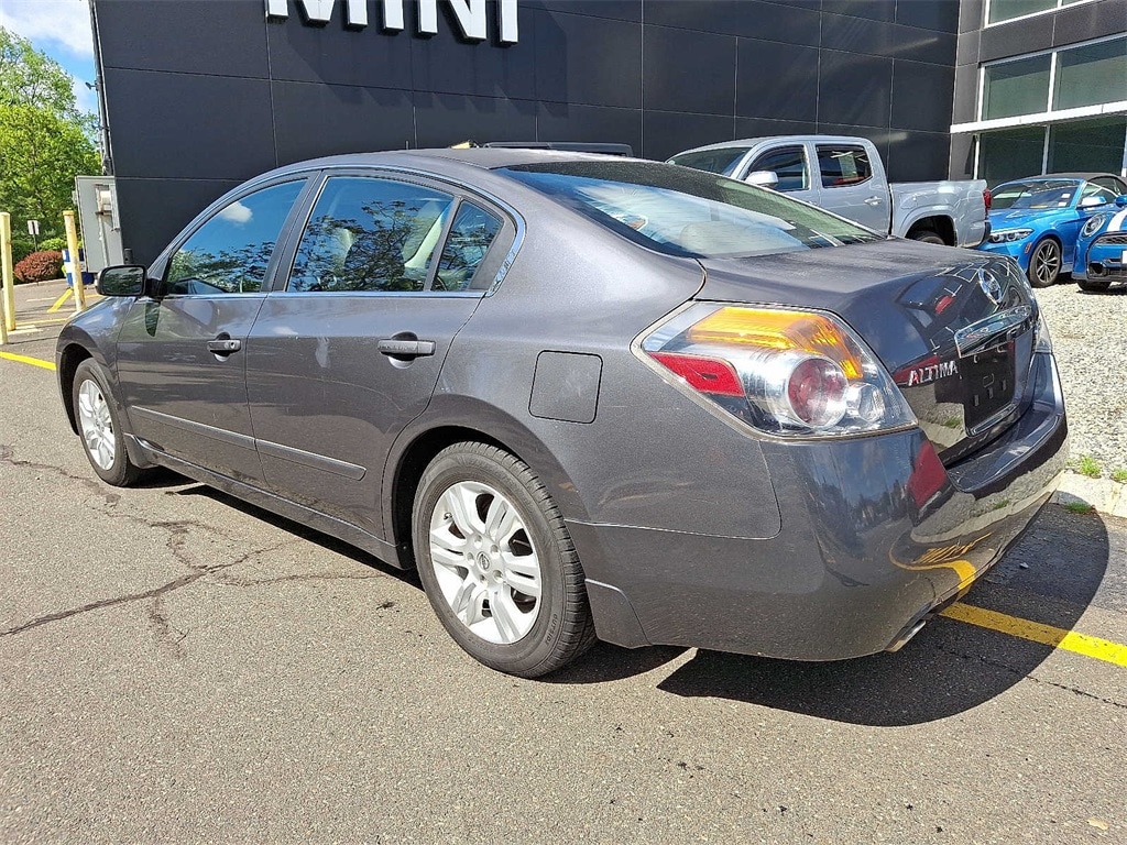 Thumbnail: 2010 Nissan Altima - 6