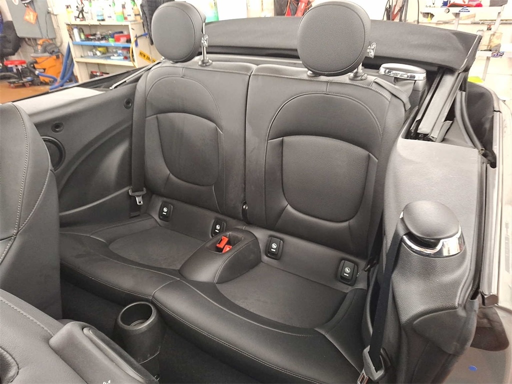 Thumbnail: 2023 MINI Cooper Convertible - 9