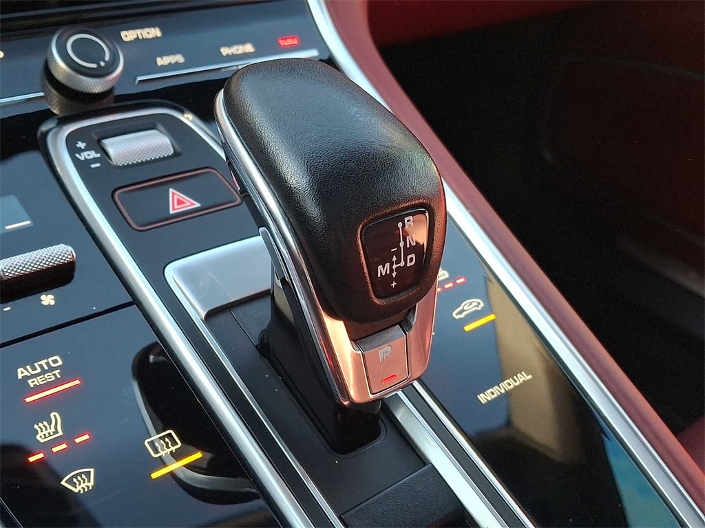 Thumbnail: 2018 Porsche Panamera - 10