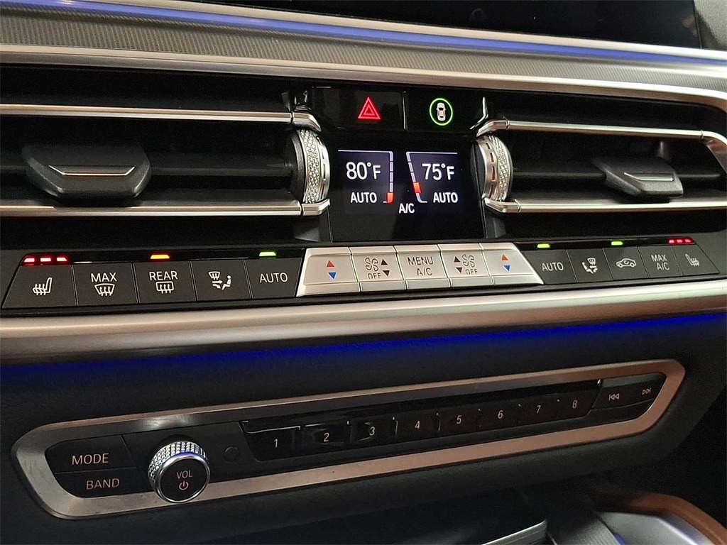 Thumbnail: 2022 BMW X6 - 14