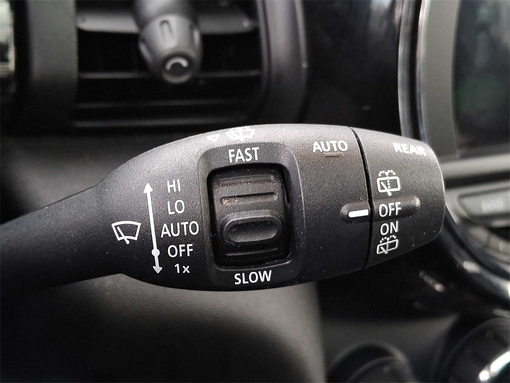 Thumbnail: 2021 MINI Cooper Hardtop - 21