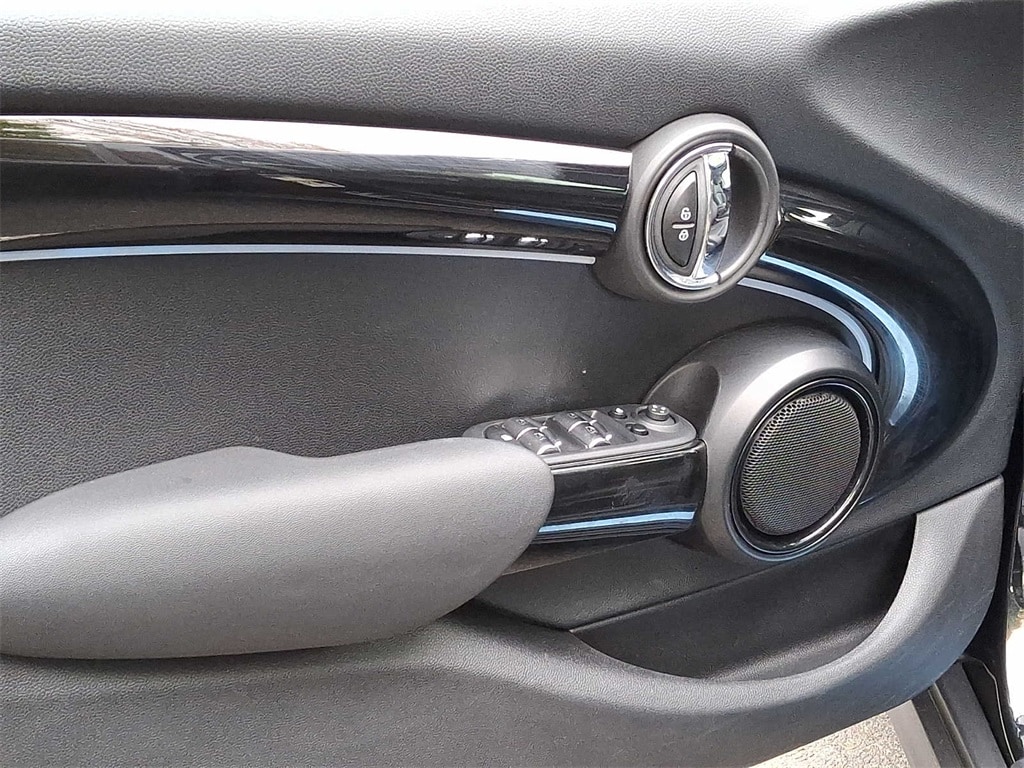 Thumbnail: 2024 MINI Cooper Hardtop - 8