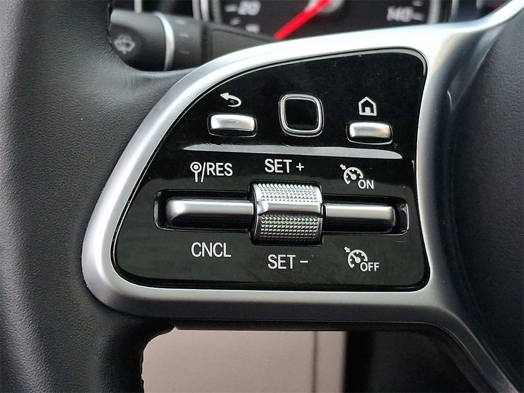 Thumbnail: 2019 Mercedes-Benz E-Class - 17