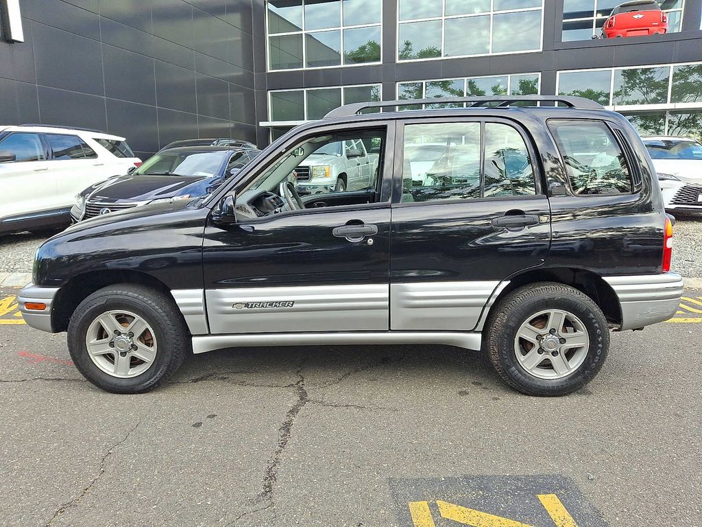 Thumbnail: 2002 Chevrolet Tracker - 7